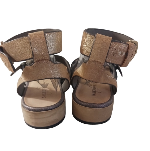 Naked Feet Zeke Chrome and Bronze Leather Sandal size 7.5 - Picture 8 of 10